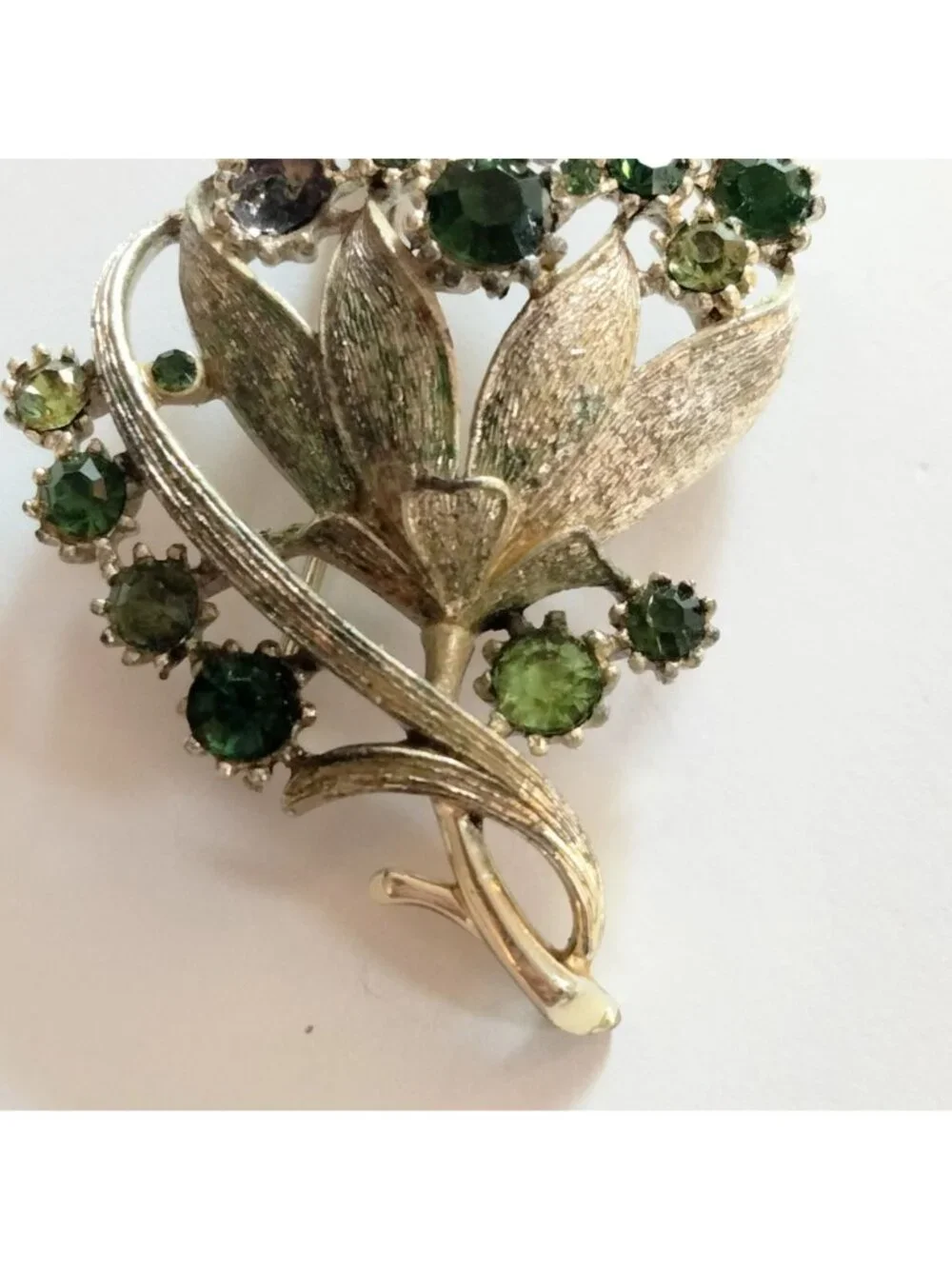 Green Rhinestone Floral Brooch Pin Crystals Vintage Gold Tone